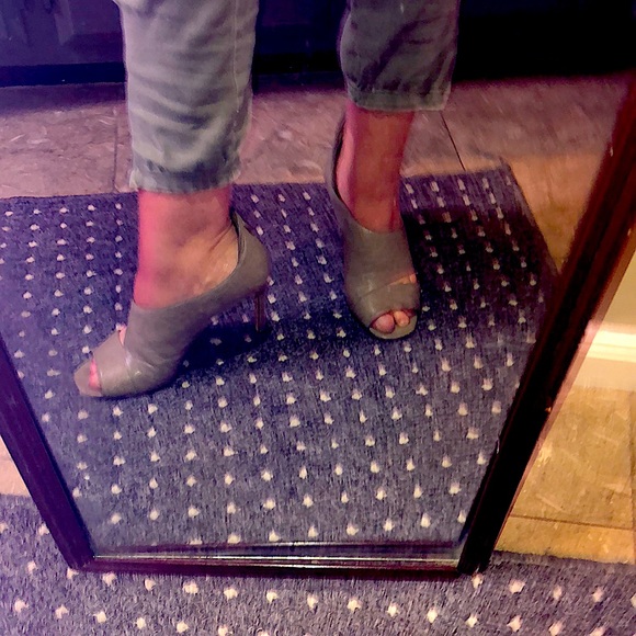 Coach designer heels Manhattan beige taupe color leather rare sz6.5 - Picture 2 of 13